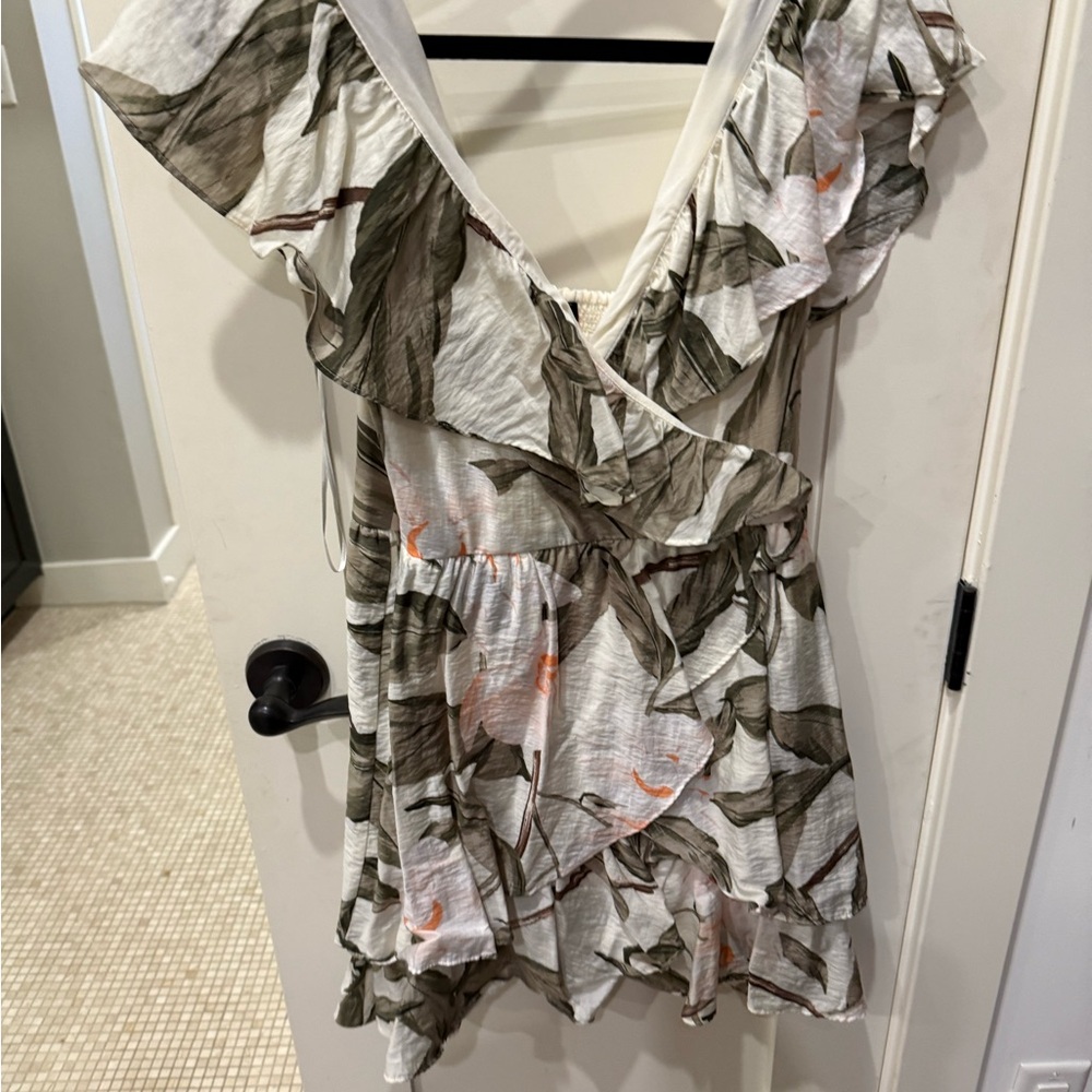 Express Leaf Print Ruffle Blouse